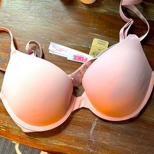 brand new PINK bra with tags, they didn’t fit and its too late to return them.